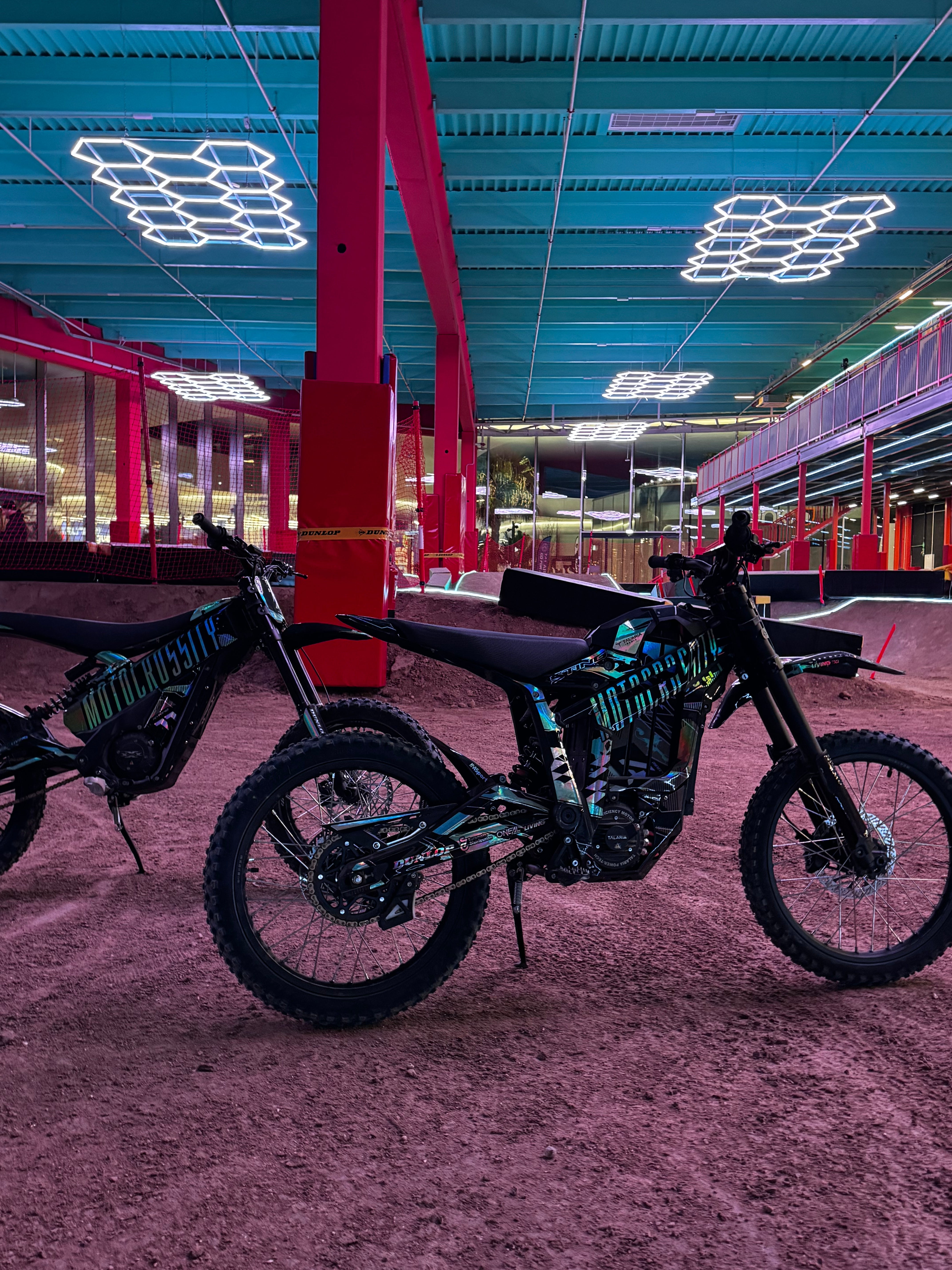 Motocrossity: El Circuito Urbano con motos eléctricas Talaria que revoluciona el off-road en Madrid